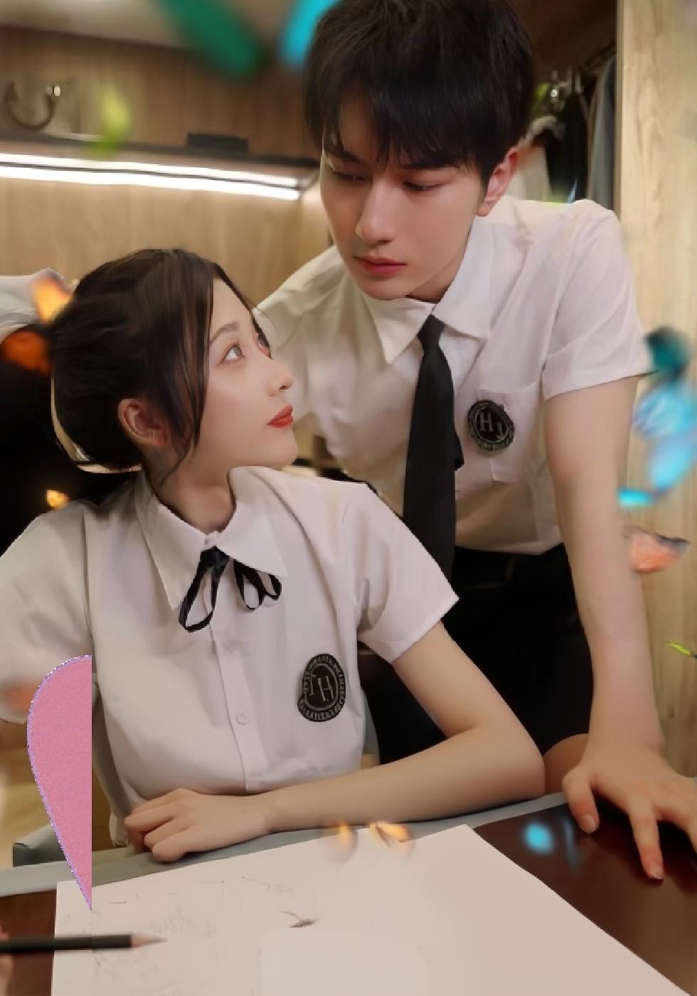 ตัวแทนคือแสงจันทร์สีขาว